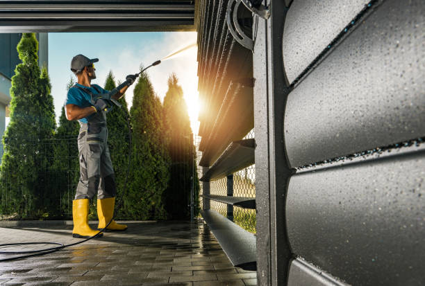 Best Animal Enclosure Cleaning  in Scottsburg, IN